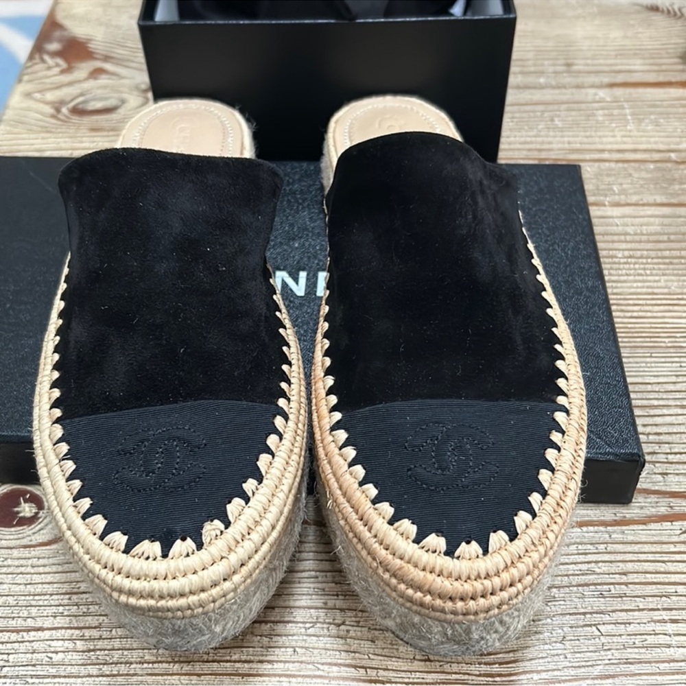 CHANEL ESPADRILLES SIZE 40 US 9 Black Suede